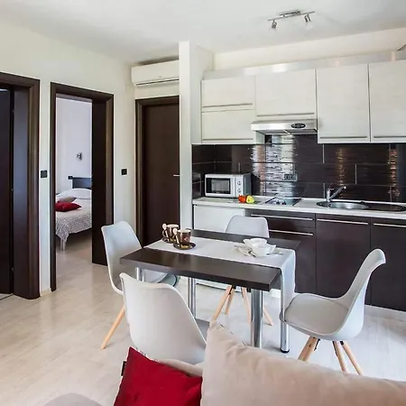 Milena 1 Apartment Frata